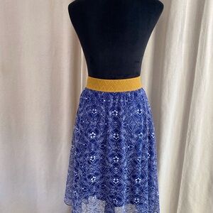 LULA ROE BLUE AND WHITE LACE FULL SKIRT WITH GOLD CHEVRON  WAIST.NWT-XS